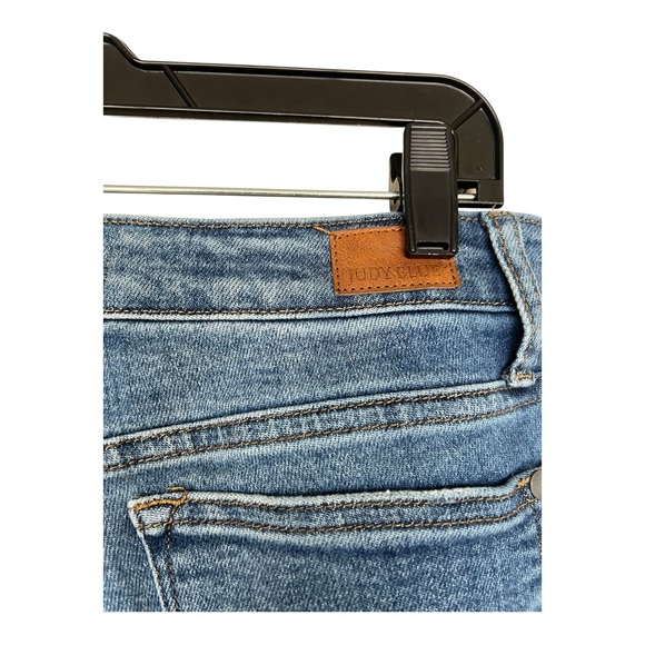 Judy Blue Frayed Hem Distressed Ankle Jeans Size 13/31 - Picture 7 of 7